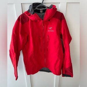 Arc'teryx size Medium Rain Jacket